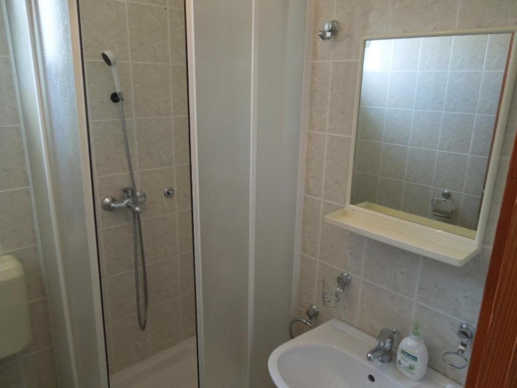 Apartments And Rooms By The Sea Martinscica, Cres - 23980 Zewnętrze zdjęcie